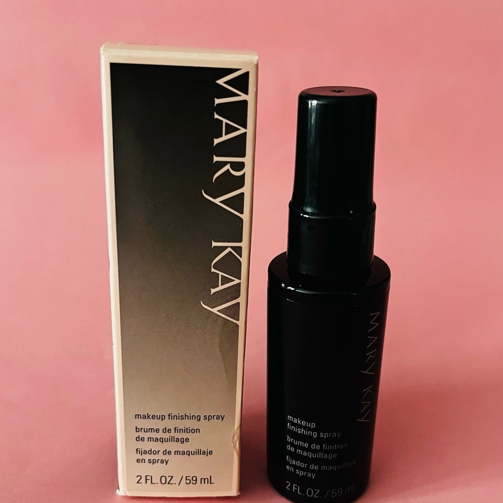 Mary Kay Black Makeup Finishing Spray